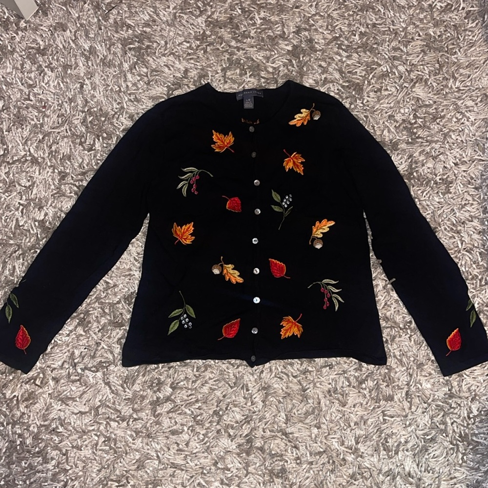 Vintage embroidered fall leaves black sweater size large
